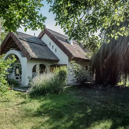 Feriehus Extra Large House With Big Garden, Sauna