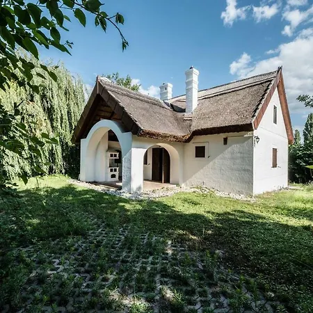 Feriehus Extra Large House With Big Garden, Sauna Szigliget